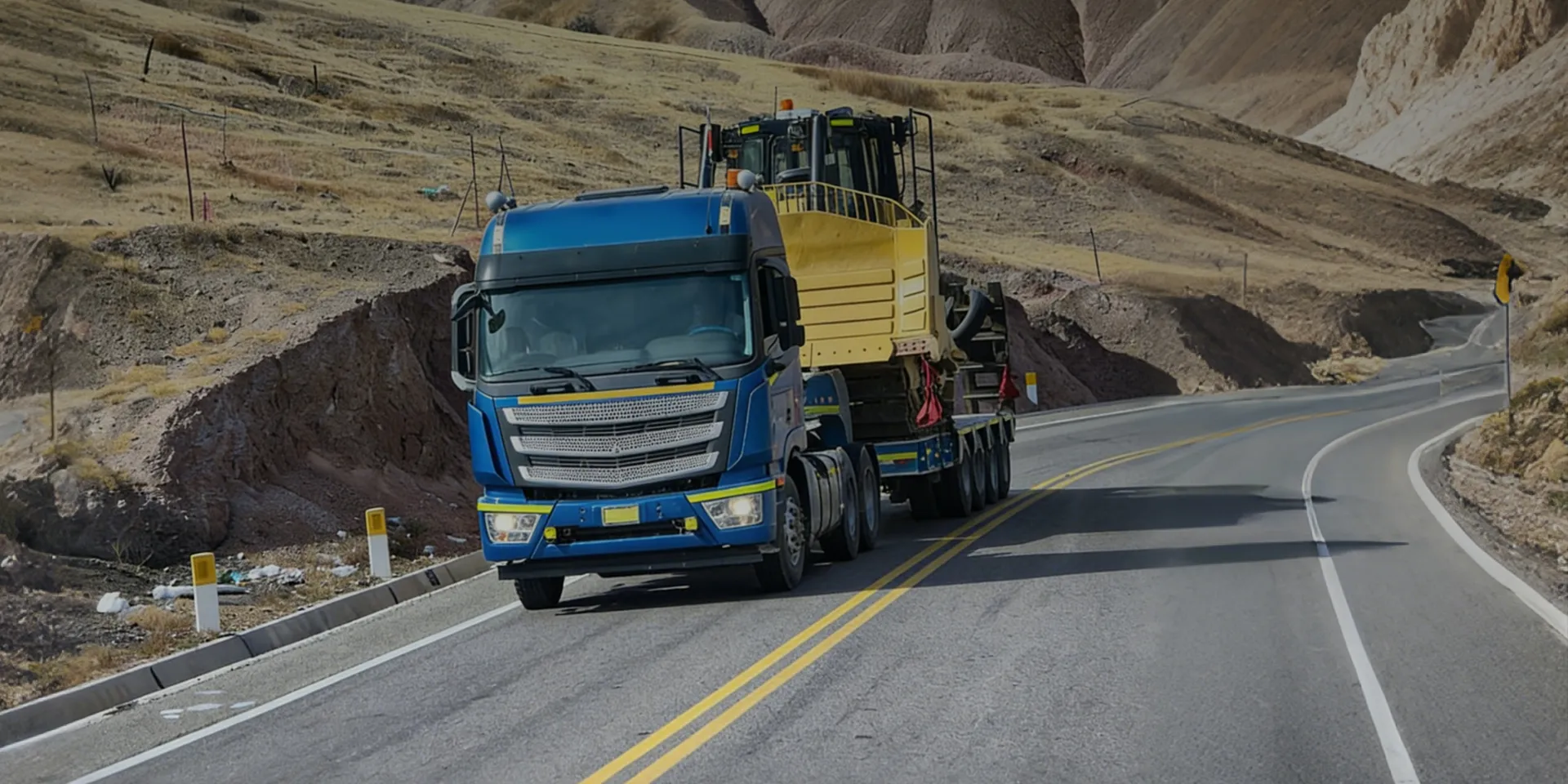 مقطورات نقل الآلات والمعدات