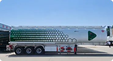 مقطورات نقل السوائل والمساحيق