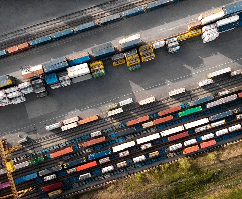 السوق والخدمات العالمية