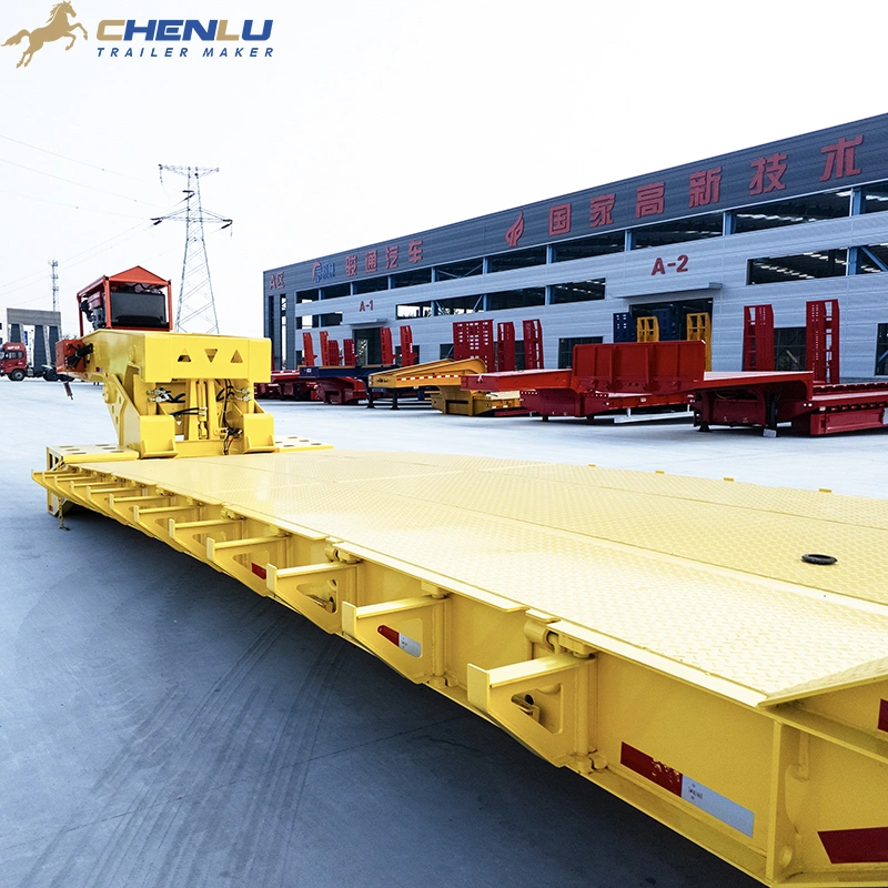 Low loading deck of the 3 axle detachable gooseneck trailer